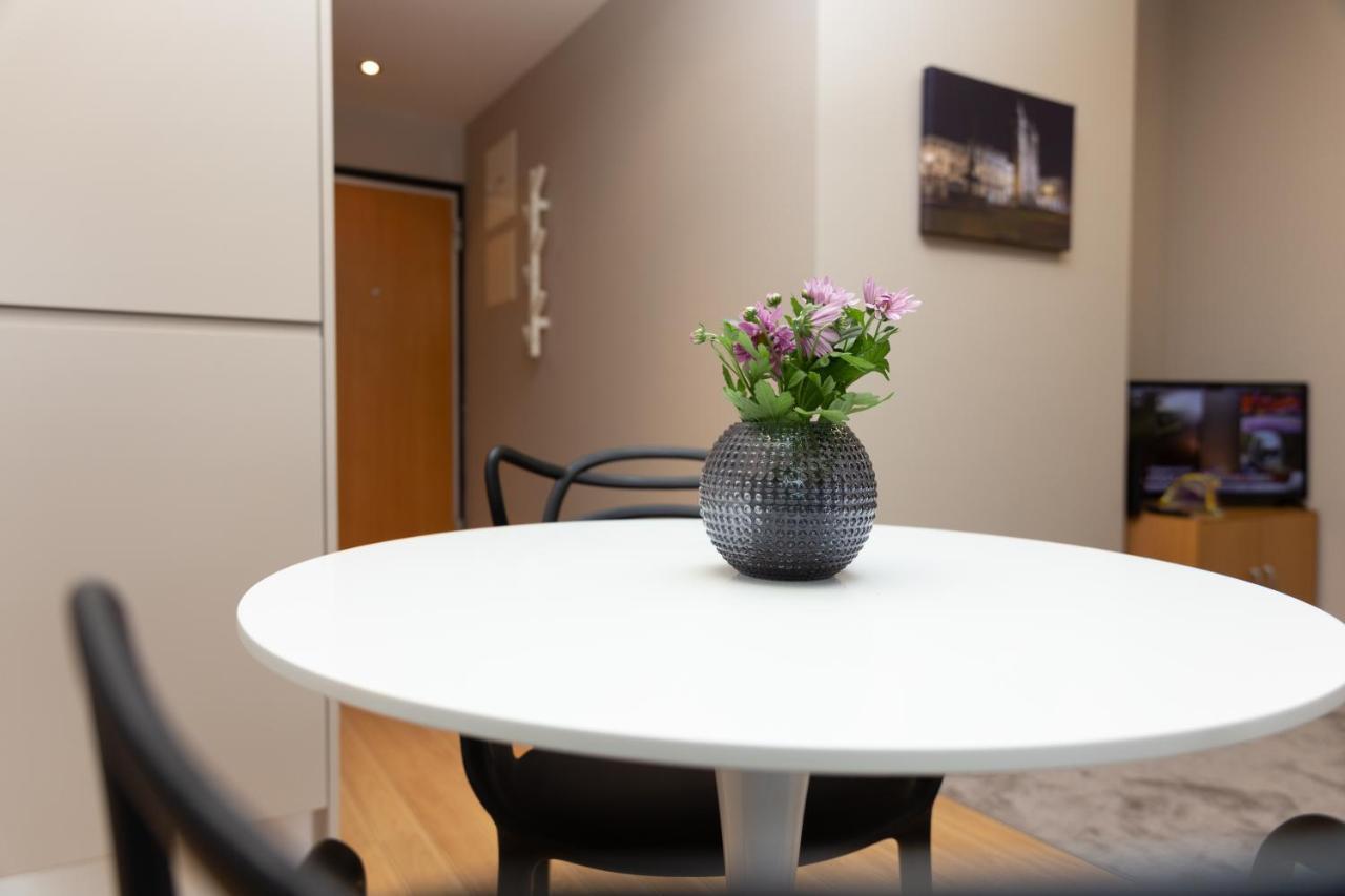 Design Flat In Braga - By Tonsdeverde ภายนอก รูปภาพ